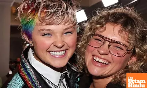 JoJo Siwa breaks up from Kath Ebbs