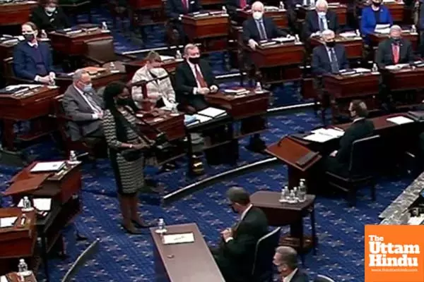 Trump’s Plan to End Tariffs Fails in Senate; US Economy Records Major Downturn Trump’s Plan to End Tariffs Fails in Senate; US Economy Records Major Downturn