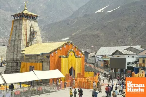 Kedarnath Dham Opens for Devotees, Marked by Auspicious Rituals and Floral Tribute Kedarnath Dham Opens for Devotees, Marked by Auspicious Rituals and Floral Tribute