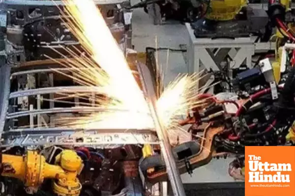 Indias manufacturing activity surges to 10-month high in April: Report Indias manufacturing activity surges to 10-month high in April: Report