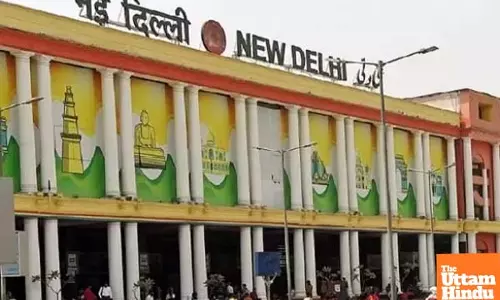 Bomb Alert Triggers Panic at New Delhi Railway Station After Blue Suitcase Found