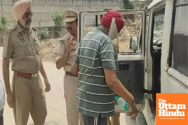 Uniform of Trust, Pocket of Chitta: ASI Caught Red-Handed in Punjab Uniform of Trust, Pocket of Chitta: ASI Caught Red-Handed in Punjab
