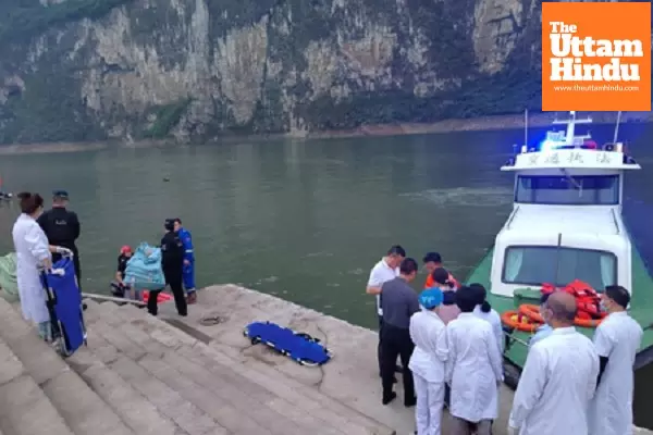 Nine Dead and 70 Injured as Tourist Boats Capsize Amid Sudden Storm Nine Dead and 70 Injured as Tourist Boats Capsize Amid Sudden Storm