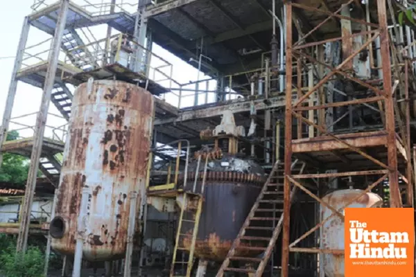 Bhopal gas toxic waste disposal underway, four monitoring system in place Bhopal gas toxic waste disposal underway, four monitoring system in place