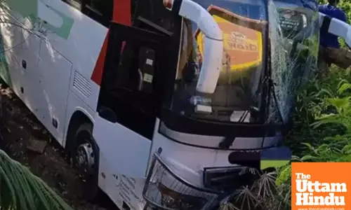 Passenger Bus Falls into Ravine in Sri Lanka:  21 Dead, More than 30 Injured