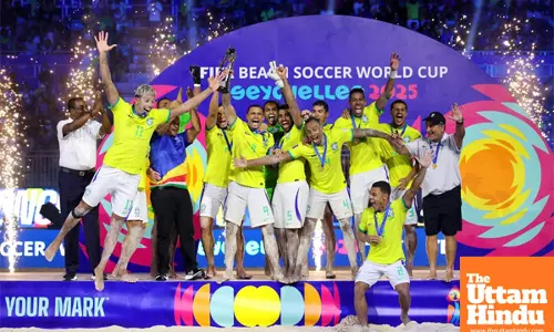 Brazil defends FIFA Beach Soccer World Cup title