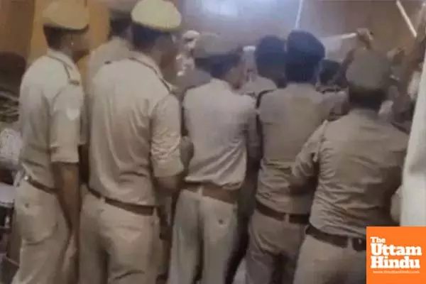 Constable Assaults Head Constable Over Parking Dispute, Tears Uniform Constable Assaults Head Constable Over Parking Dispute, Tears Uniform