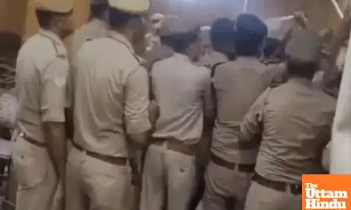 Constable Assaults Head Constable Over Parking Dispute, Tears Uniform