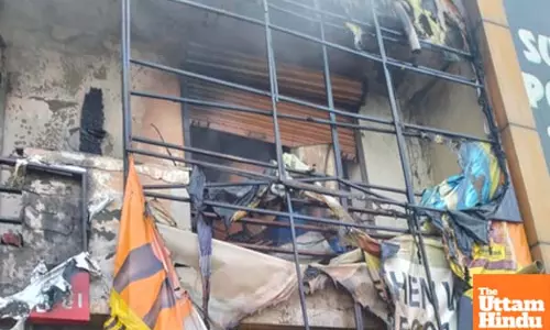 Massive fire breaks out on Gurudwara Road in Gurugram