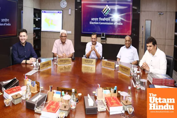 AAP chief Kejriwal meets CEC to discuss concerns over electoral rolls, EVMs AAP chief Kejriwal meets CEC to discuss concerns over electoral rolls, EVMs