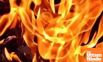 Rajasthan: Mining mafia sets DSPs vehicle ablaze in Sawai Madhopur Rajasthan: Mining mafia sets DSPs vehicle ablaze in Sawai Madhopur