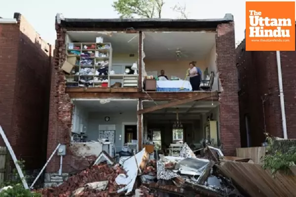 21 killed as suspected tornadoes hit Missouri, Kentucky 21 killed as suspected tornadoes hit Missouri, Kentucky