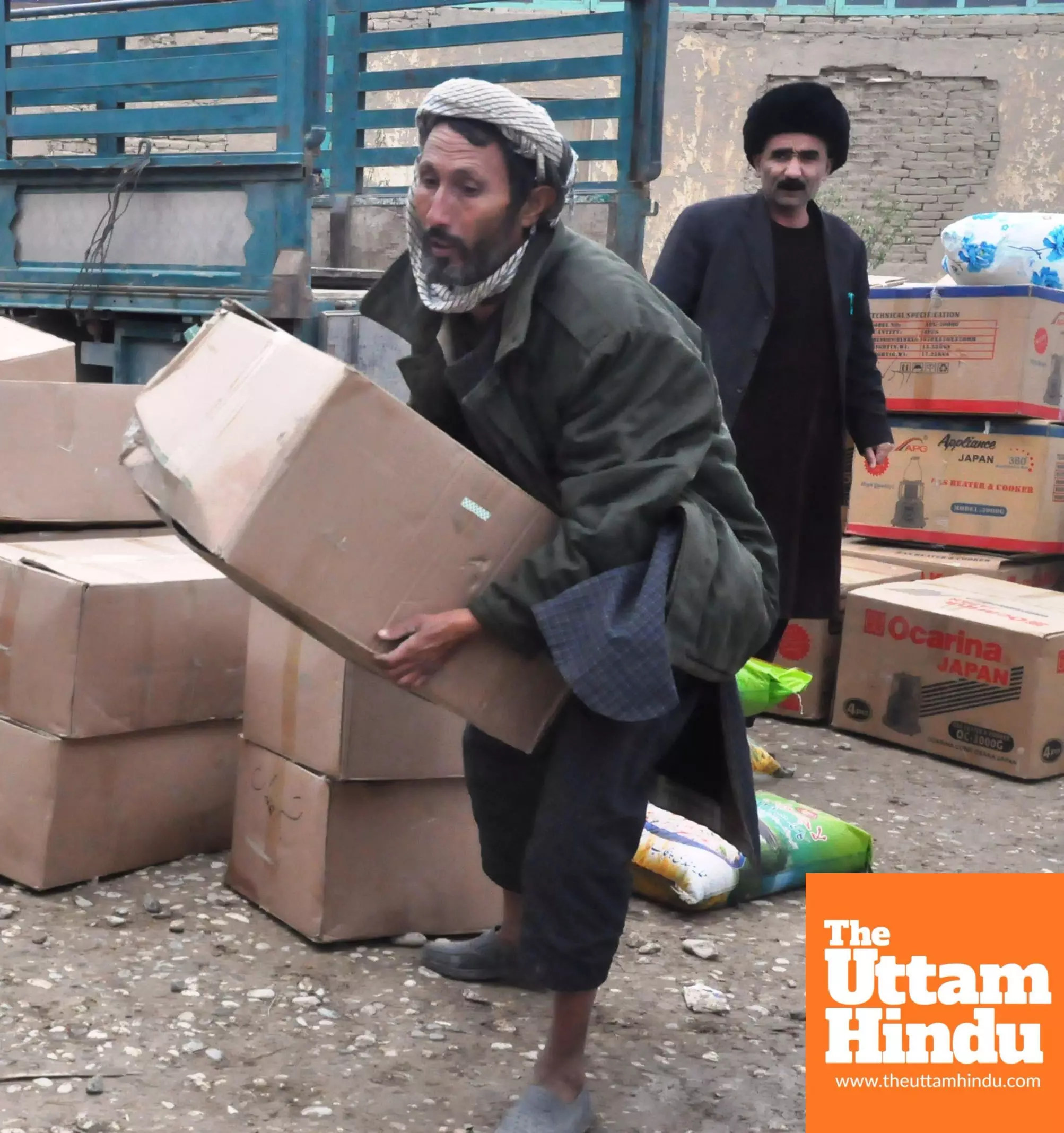 India sends humanitarian aid to Afghan refugees as Pak continues mass deportations India sends humanitarian aid to Afghan refugees as Pak continues mass deportations