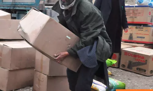 India sends humanitarian aid to Afghan refugees as Pak continues mass deportations