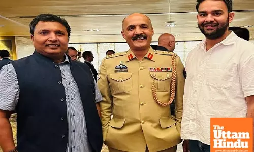 Controversy Erupts Over NSUI President Isharpreet Singh Sidhus Photo with Pakistani Army Officer