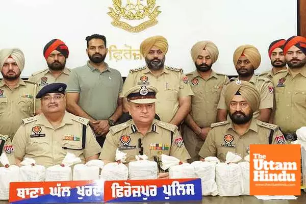 Three held With 12.07kg Heroin, Rs.25.12L Drug Money in Ferozepur Three held With 12.07kg Heroin, Rs.25.12L Drug Money in Ferozepur