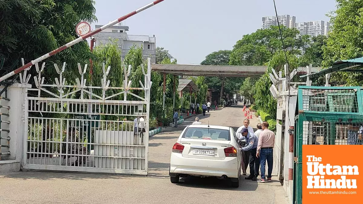 ED Strikes Jaypee Group: Raids at 15 Sites in ₹12,000 Crore Fraud Probe ED Strikes Jaypee Group: Raids at 15 Sites in ₹12,000 Crore Fraud Probe