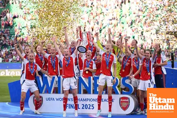 Arsenal beat Barcelona 1-0 to win Womens Champions League