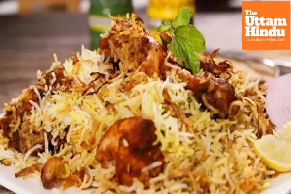 Boyfriend Orders Biryani, Girlfriend Chokes on Bone While Eating — Collapses and Dies Boyfriend Orders Biryani, Girlfriend Chokes on Bone While Eating — Collapses and Dies