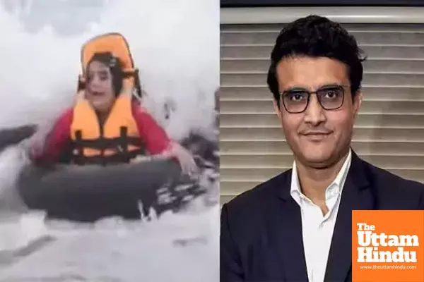 Sourav Gangulys Brother and Wife Narrowly Escape Speedboat Capsize at Puri Beach; Watch VIDEO Sourav Gangulys Brother and Wife Narrowly Escape Speedboat Capsize at Puri Beach; Watch VIDEO