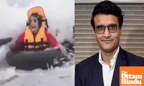 Sourav Gangulys Brother and Wife Narrowly Escape Speedboat Capsize at Puri Beach; Watch VIDEO