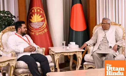 Intense political unrest grips Bangladesh as Yunuss future hangs by a thread