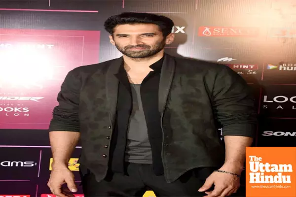 Bollywood Actors Security Breach: Woman Arrested for Trespassing into Aditya Roy Kapurs Apartment Bollywood Actors Security Breach: Woman Arrested for Trespassing into Aditya Roy Kapurs Apartment