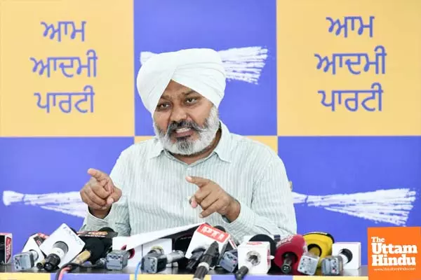 Mann Govt Cracks down on Corruption: SHO and 3 Policemen Arrested for ₹1 Lakh Bribe : Harpal Cheema Mann Govt Cracks down on Corruption: SHO and 3 Policemen Arrested for ₹1 Lakh Bribe : Harpal Cheema