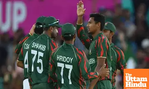 Head coach Simmons urges Bangladesh young pacers to step up against Pakistan