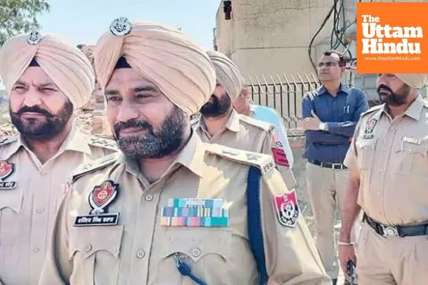 Zero Tolerance: 4 Cops Caught Red-Handed, Fazilka SSP Suspended after Police Officers Caught Taking Bribe Zero Tolerance: 4 Cops Caught Red-Handed, Fazilka SSP Suspended after Police Officers Caught Taking Bribe