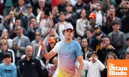 Fonseca becomes second-youngest Roland Garros match winner after Alcaraz