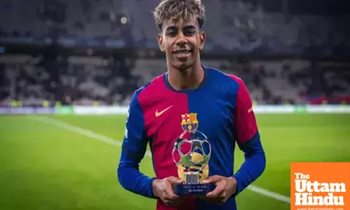 Lamine Yamal signs contract extension with FC Barcelona until 2031