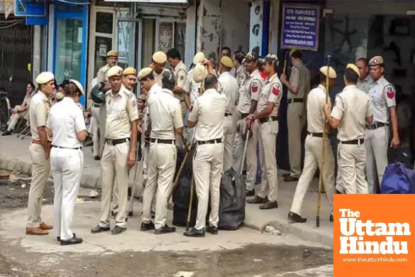 Delhi Police Uncovers Fake Document Ring, 40 Illegal Bangladeshis Arrested – Bengal Feels the Heat Delhi Police Uncovers Fake Document Ring, 40 Illegal Bangladeshis Arrested – Bengal Feels the Heat