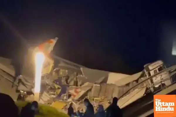Bridge Collapse Causes Train Derailment, Resulting in 7 Deaths and Over 30 Injuries Bridge Collapse Causes Train Derailment, Resulting in 7 Deaths and Over 30 Injuries