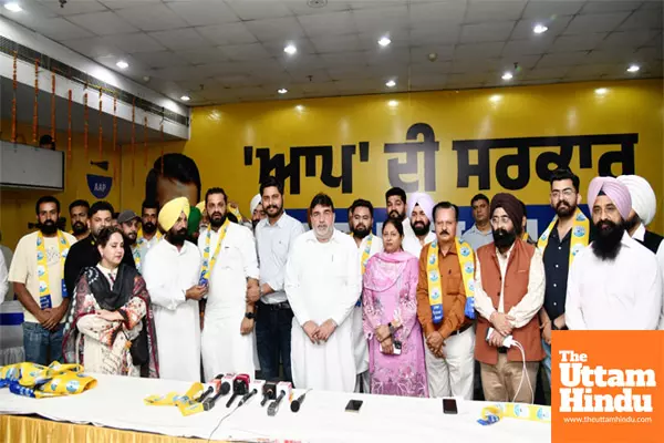 Congress Faces Setback in Ludhiana West! Several Leaders Join Aam Aadmi Party