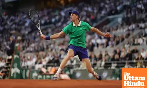 Sinner sprints into Roland Garros quarterfinals with win over Rublev