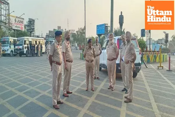 41st Anniversary of Operation Blue Star: Ceremonies begin at Sri Darbar Sahib; Police and Administration on High Alert 41st Anniversary of Operation Blue Star: Ceremonies begin at Sri Darbar Sahib; Police and Administration on High Alert