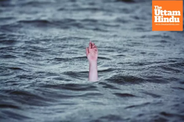 Tragedy in Dwarka: Seven Pilgrims Drown in Gomti River, One Dead Tragedy in Dwarka: Seven Pilgrims Drown in Gomti River, One Dead