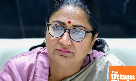 Shocking Attack on Delhi CM Rekha Gupta Inside Civil Lines Office, High Drama at Delhi Secretariat