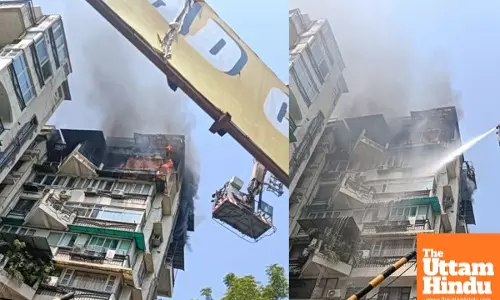 Shocking Fire in Delhi High-Rise :Residents Jump from 7th Floor as Flames Rage Through Apartment