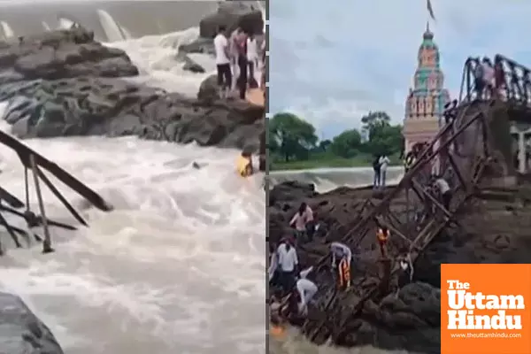Bridge Collapse Causes Major Accident on Indrayani river in Pune; 30 tourists swept away, 6 dead Bridge Collapse Causes Major Accident on Indrayani river in Pune; 30 tourists swept away, 6 dead