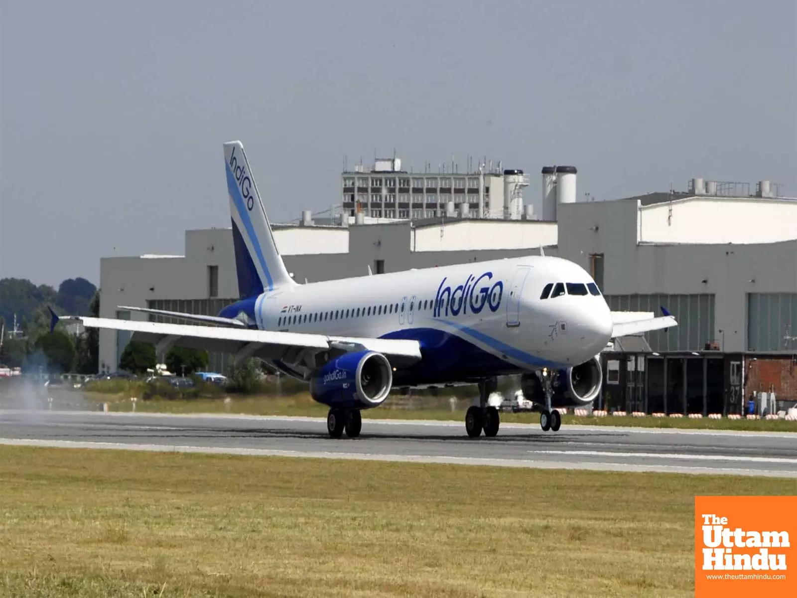 IndiGo Scare Mid-Air: Flight to Leh Makes Emergency Landing in Delhi IndiGo Scare Mid-Air: Flight to Leh Makes Emergency Landing in Delhi