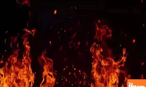 CNG Auto Bursts into Flames on Four-Lane, 2 Dead, 4 Injured