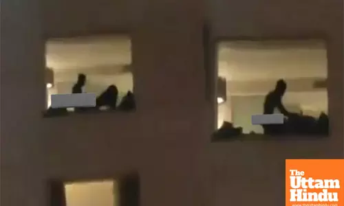 Couples Intimate Moment Sparks Traffic Jam Outside Jaipur Hotel, Viral VIDEO Sparks Debate