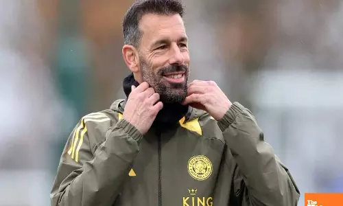 Leicester part ways with coach Ruud Van Nistelrooy