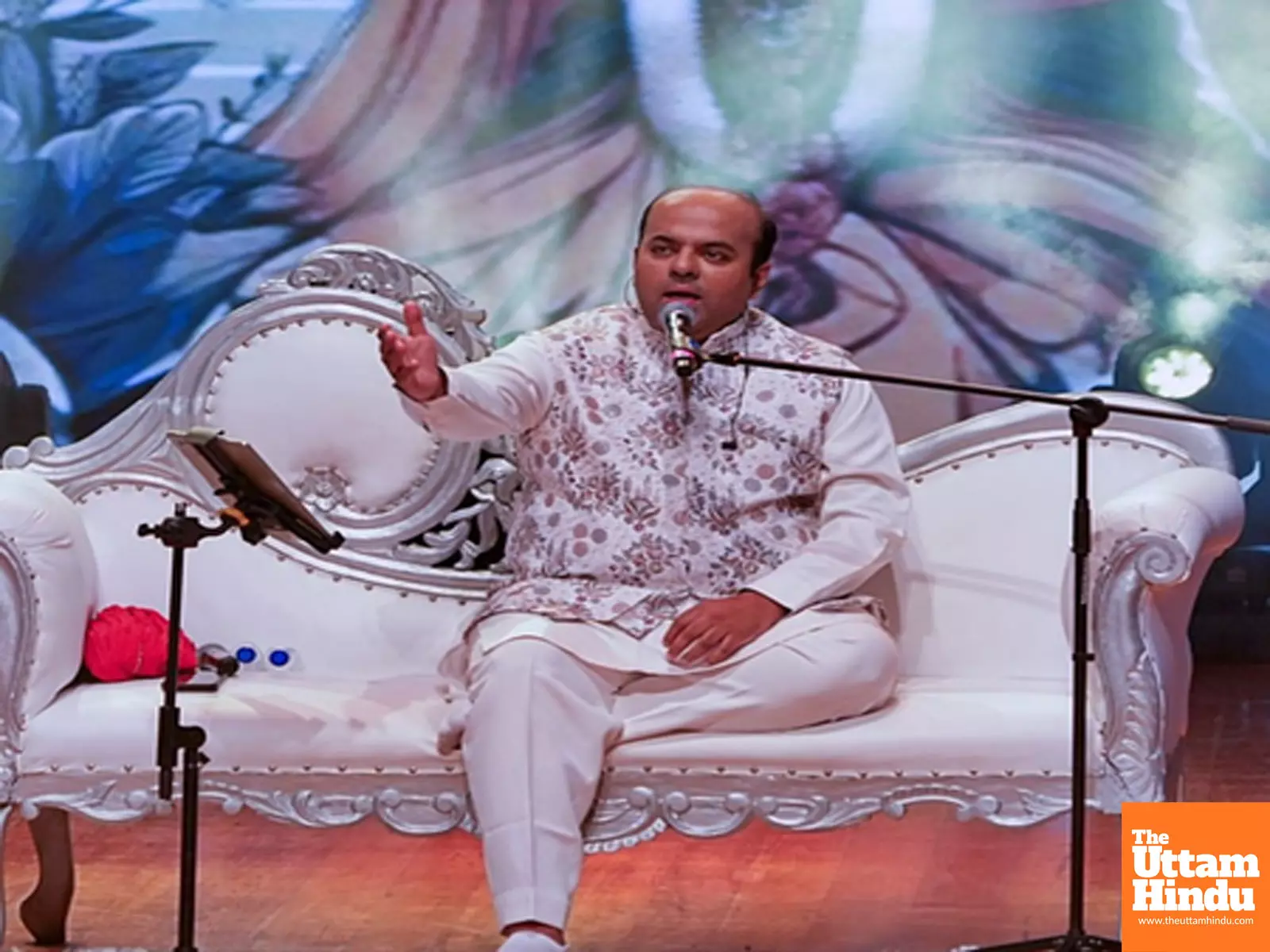 How Ameya Dabli is using music to strengthen faith in Lord Krishna across India How Ameya Dabli is using music to strengthen faith in Lord Krishna across India