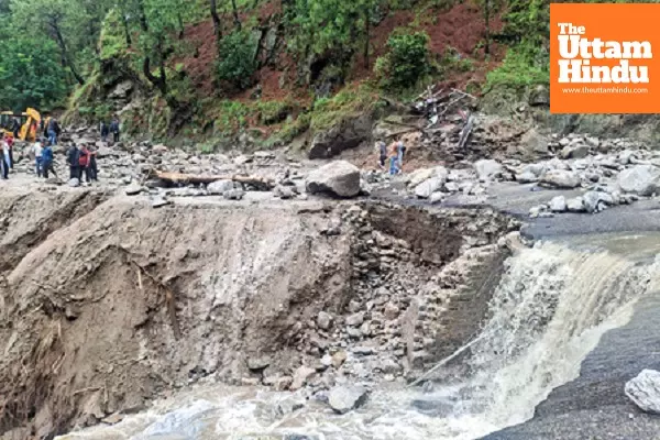 Himachal battles monsoon fury: 1 dead, several missing in Mandi after cloudbursts and landslides Himachal battles monsoon fury: 1 dead, several missing in Mandi after cloudbursts and landslides