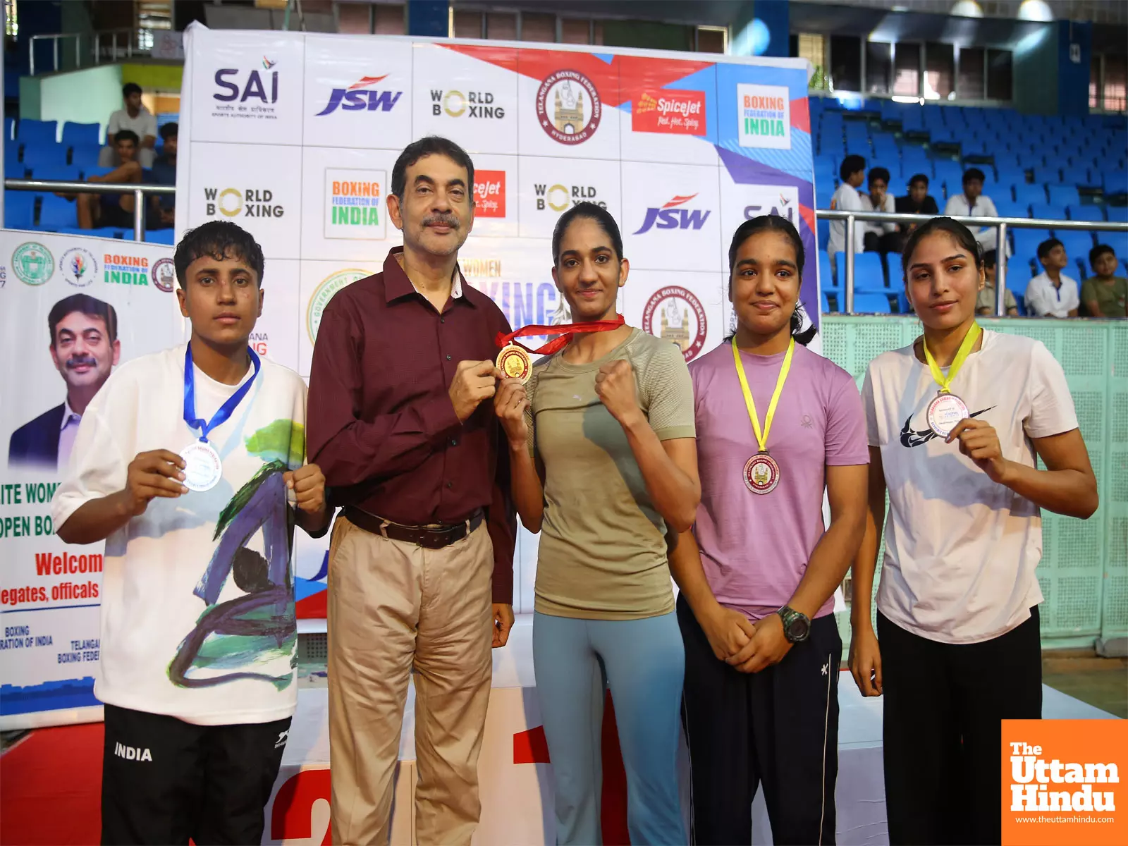Elite Women’s Boxing: Railways bag team title as top stars Nitu, Lovlina shine; Nikhit out with injury Elite Women’s Boxing: Railways bag team title as top stars Nitu, Lovlina shine; Nikhit out with injury