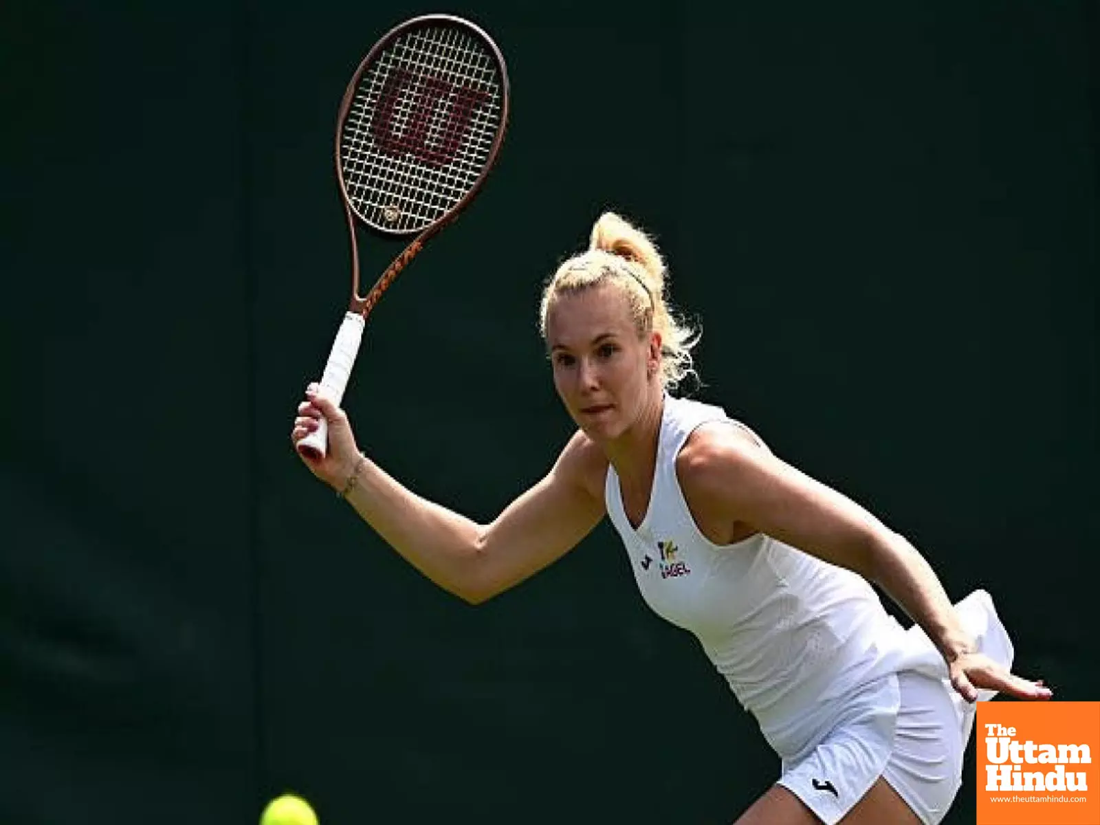 Wimbledon 2025: Siniakova shocks 5th seed Zheng; Wang Xinyu powers into Round 2 Wimbledon 2025: Siniakova shocks 5th seed Zheng; Wang Xinyu powers into Round 2