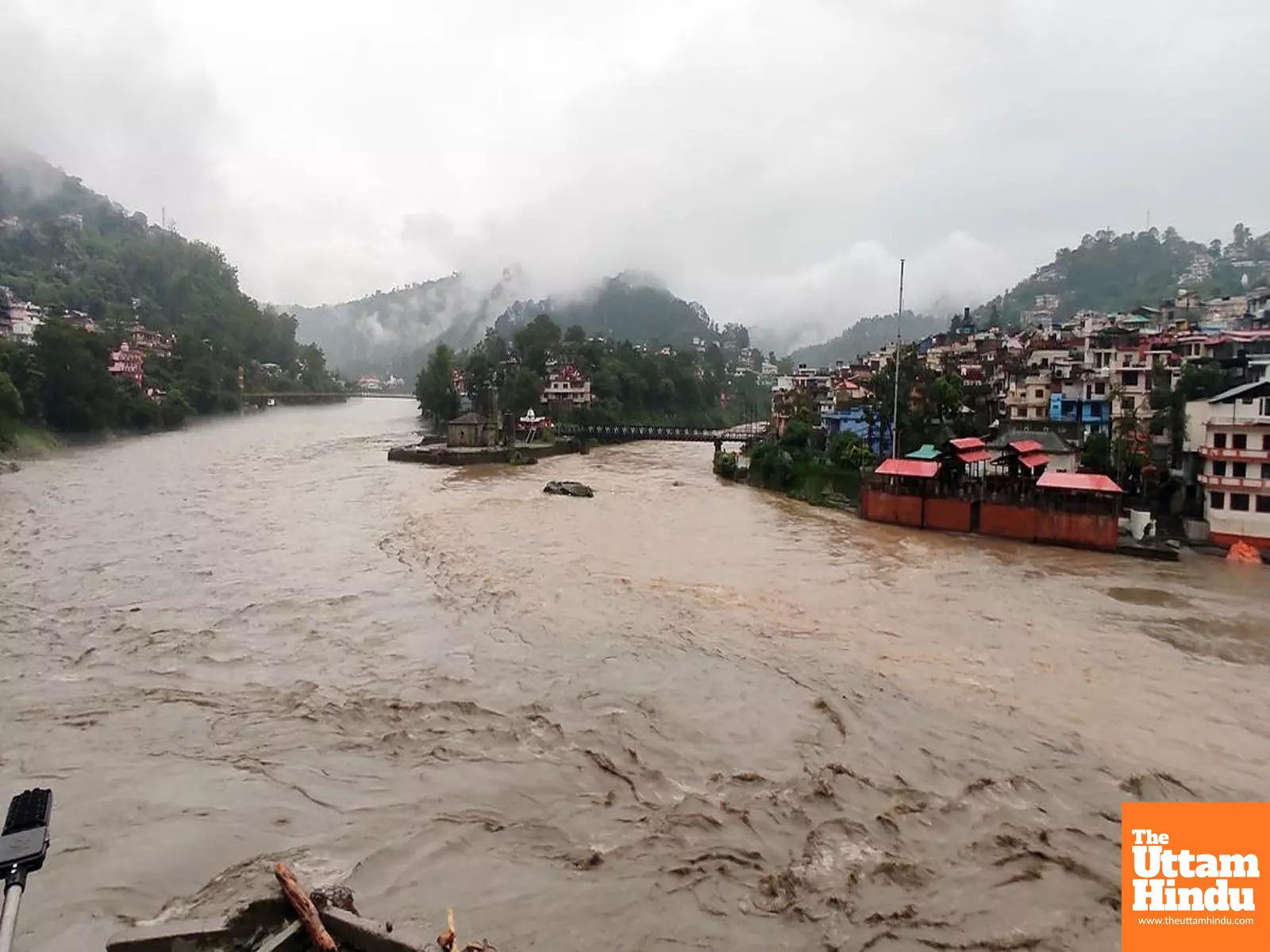 Deadly Monsoon Strikes Himachal: 10 Killed in Flash Floods and Cloudbursts Deadly Monsoon Strikes Himachal: 10 Killed in Flash Floods and Cloudbursts